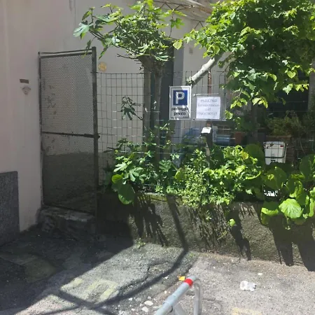 Affascinante Mansarda Nel Cuore Di Alloggio in famiglia Brunate