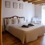 Séjour chez l'habitant Affascinante Mansarda Nel Cuore Di *