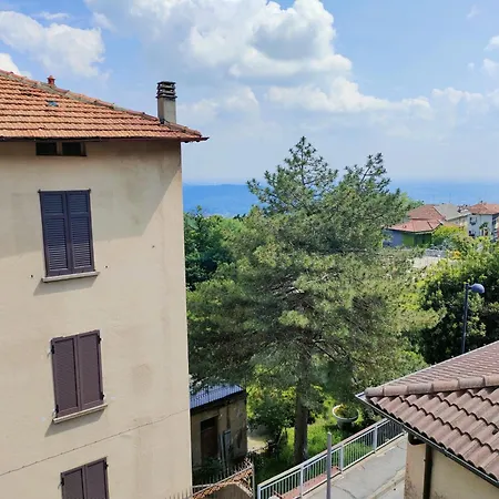Affascinante Mansarda Nel Cuore Di Habitación en casa particular Brunate